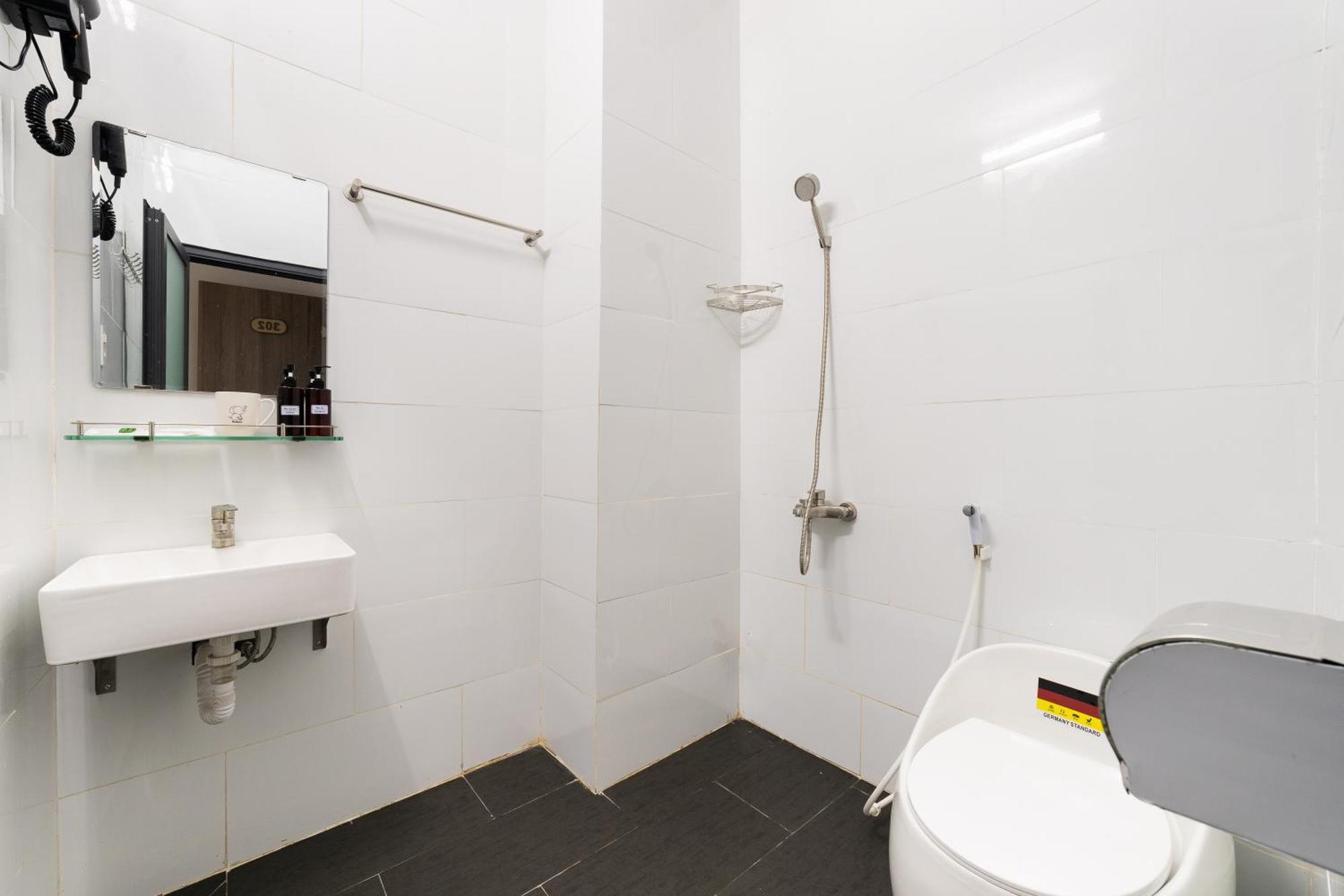 Thien Quoc Hotel Ho Chi Minh City Exterior photo